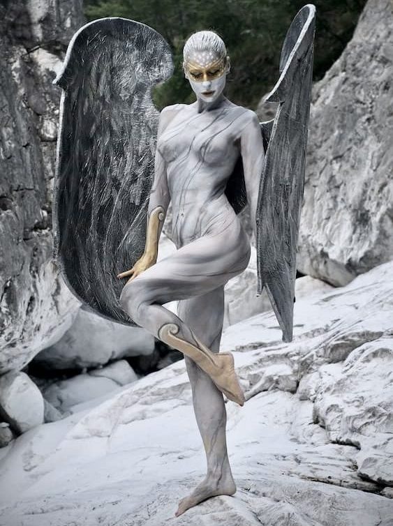 Makeup bodypainting