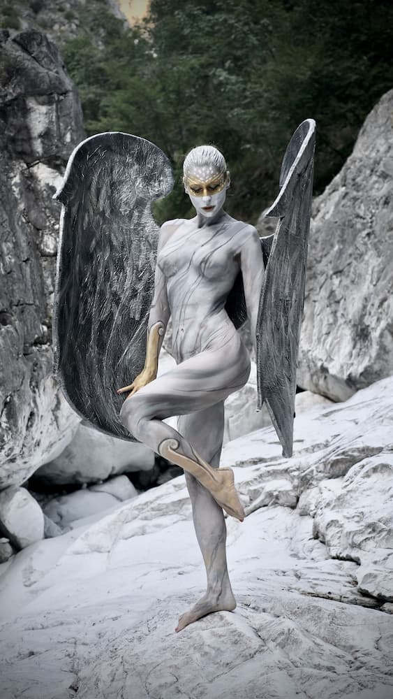 Makeup bodypainting